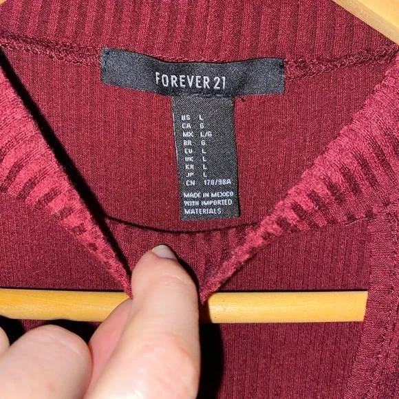 Forever 21 Burgundy Maroon Plunge V-Neck Top L - Picture 3 of 4